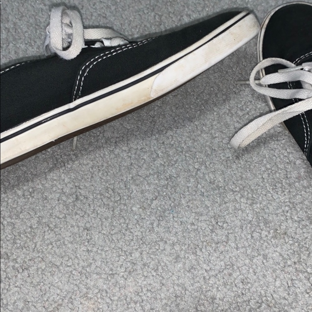 Vans - Picture 2 of 3